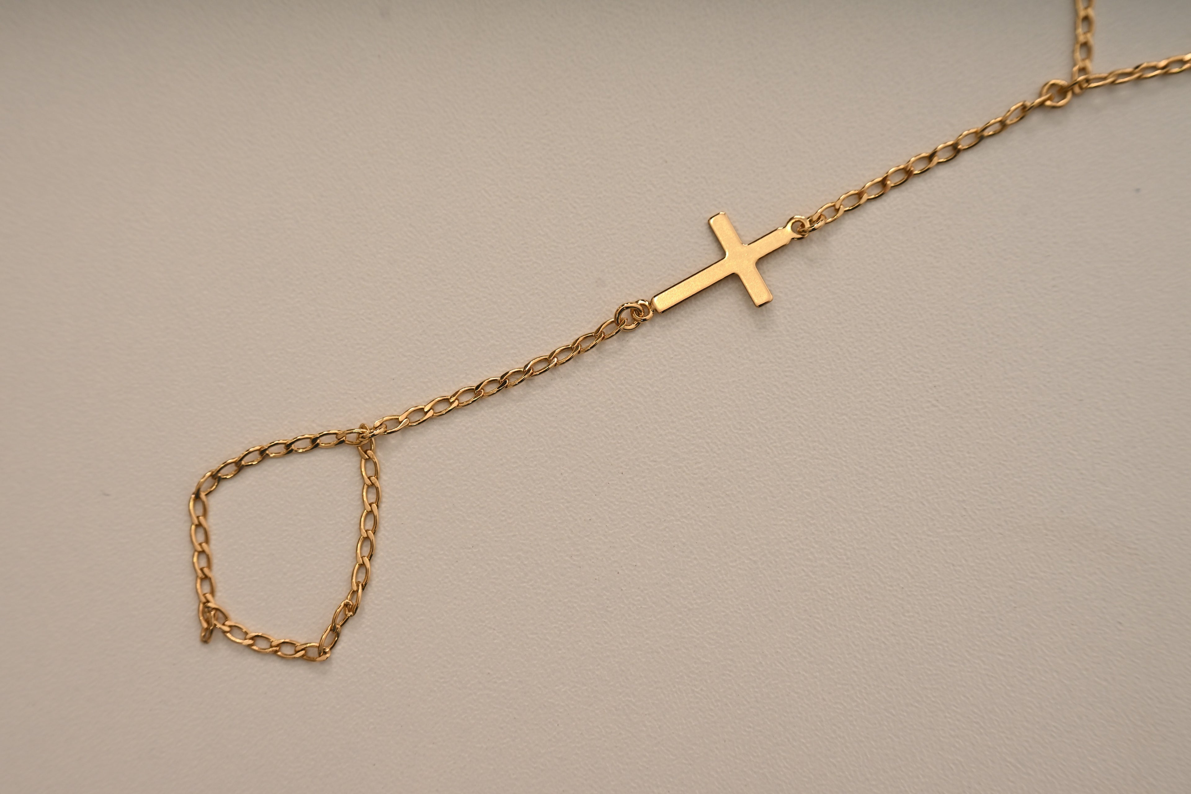 Semijoia Pulseira Cruz – Dourado