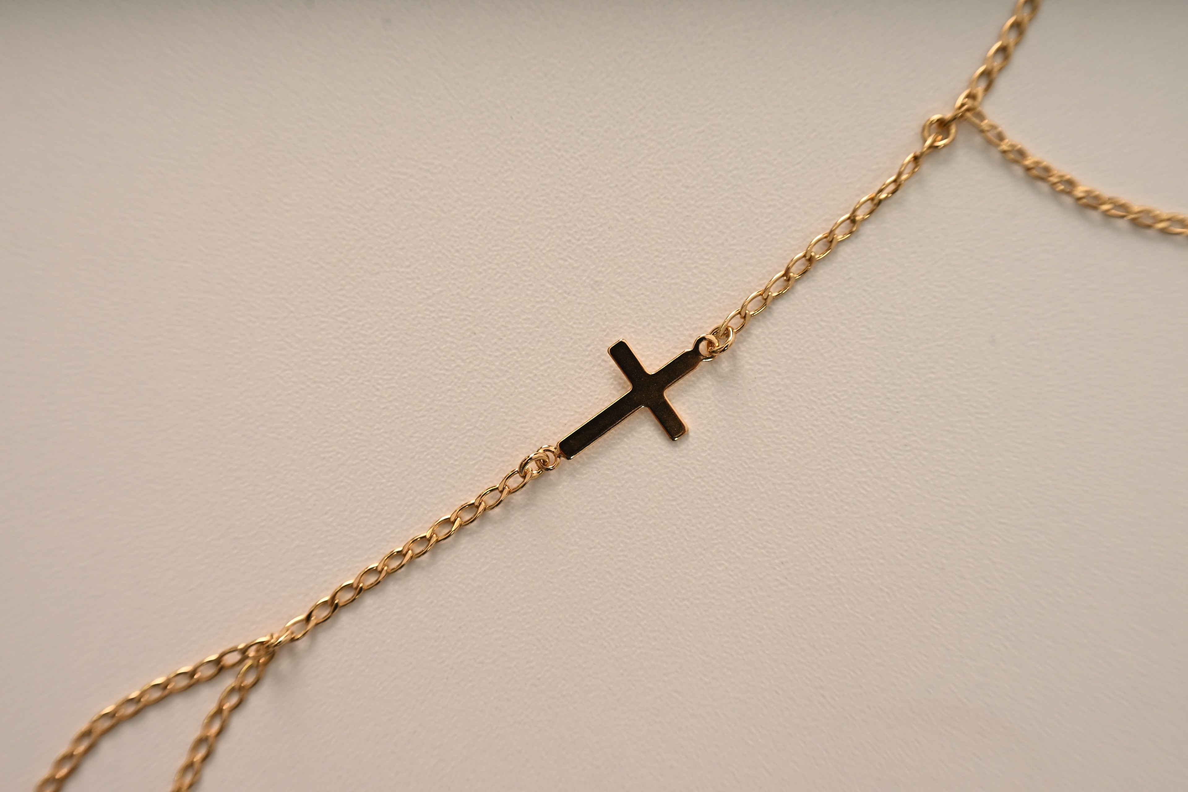 Semijoia Pulseira Cruz – Dourado