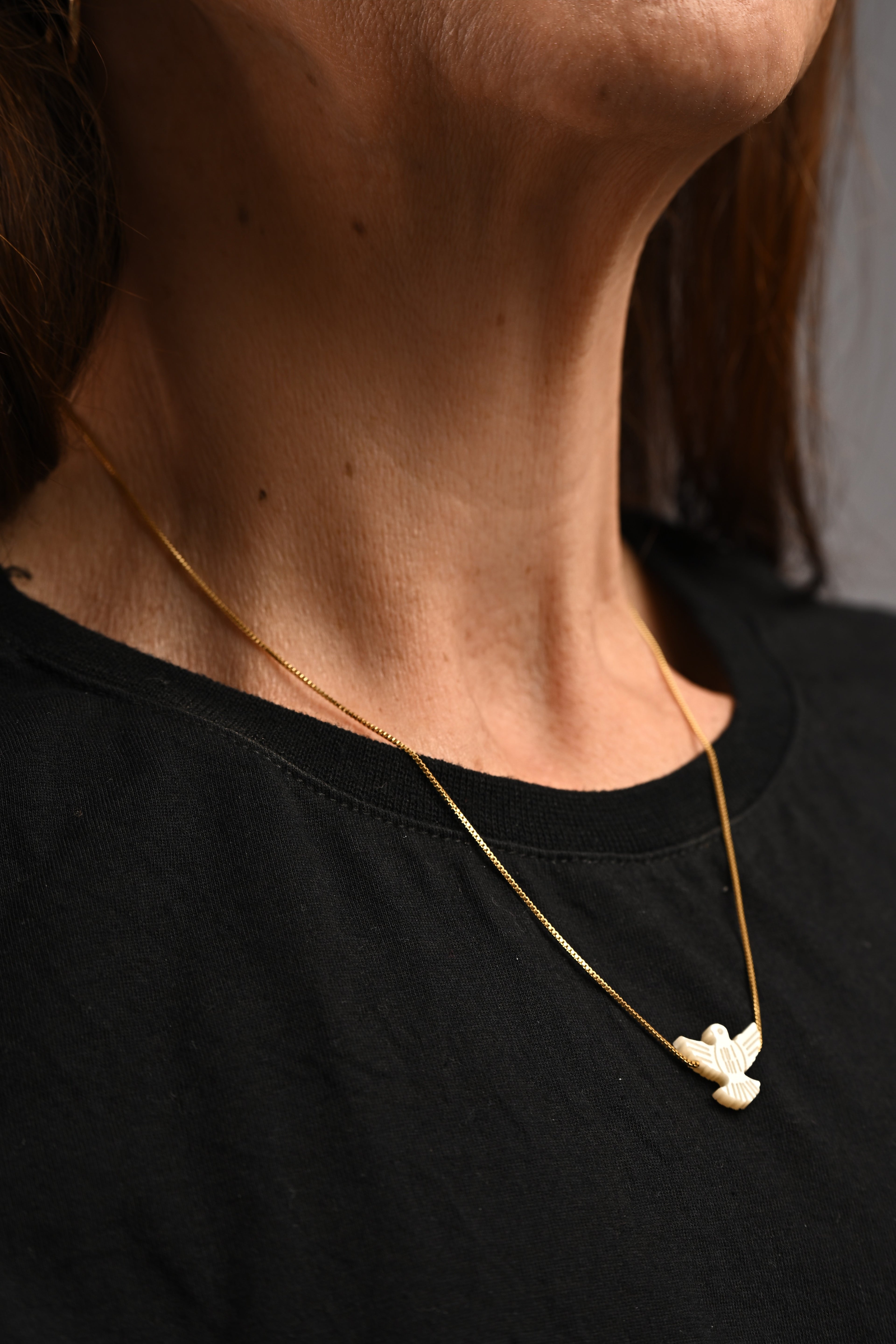 Semijoia Colar Espírito Santo – Dourado