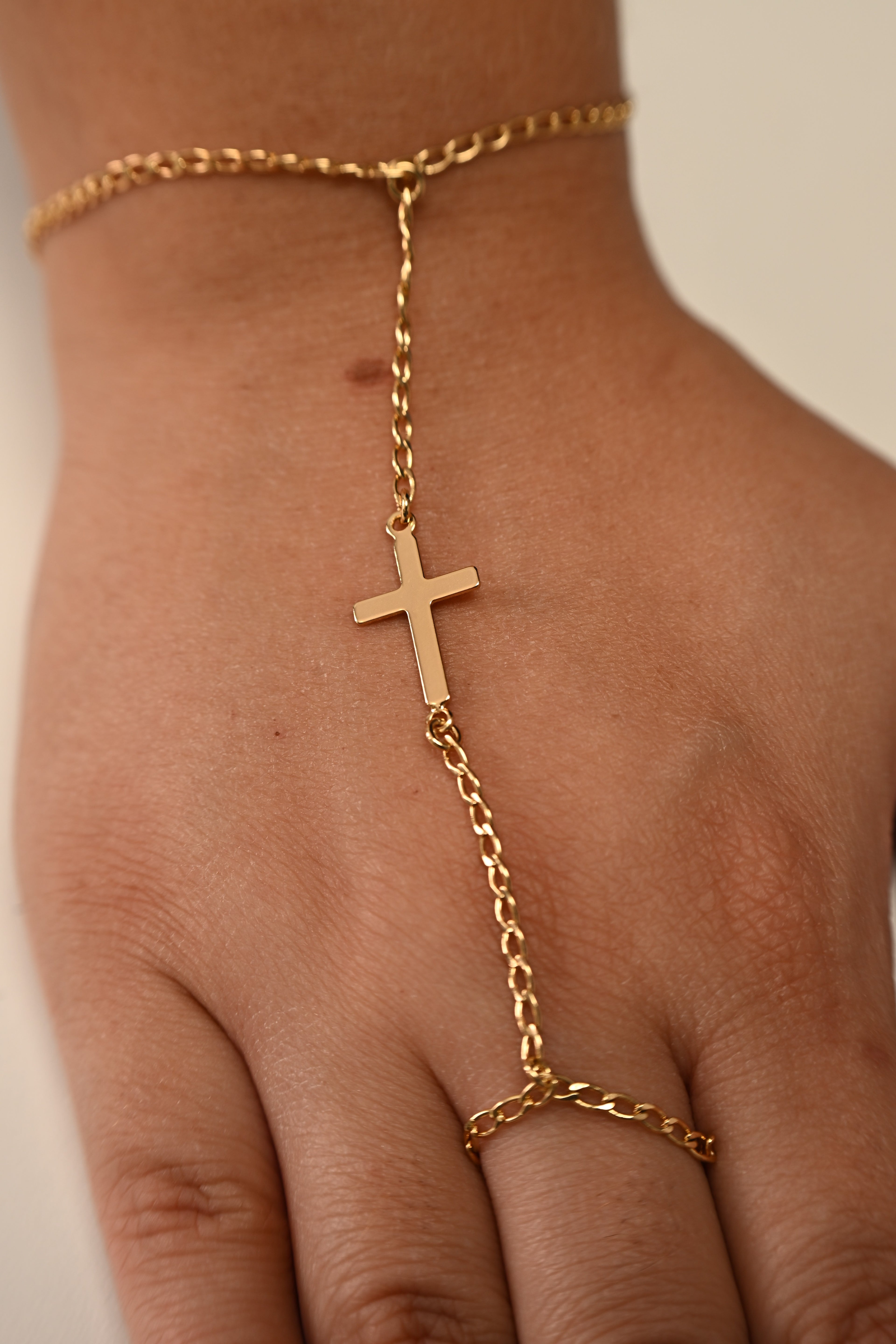 Semijoia Pulseira Cruz – Dourado